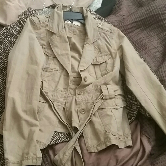 Jacket - Picture 2 of 4