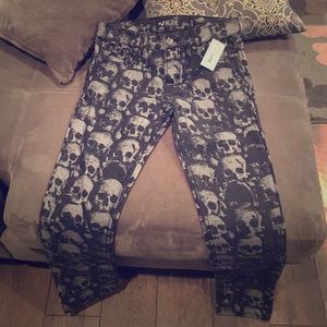 Skull skinny jeans