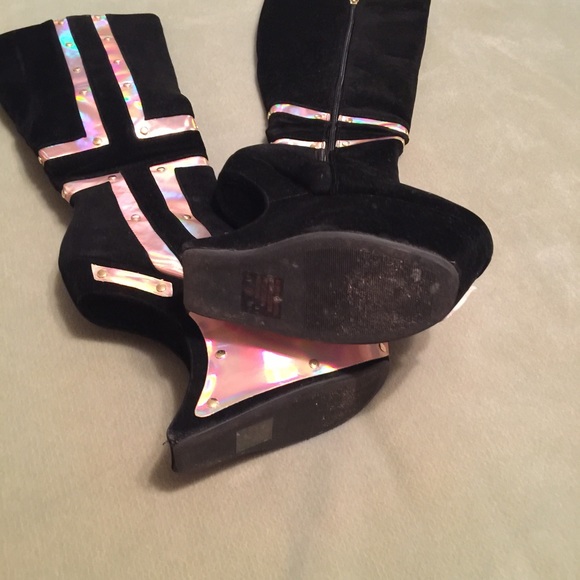 Checkout my version of Lady Gaga boots - Picture 3 of 4