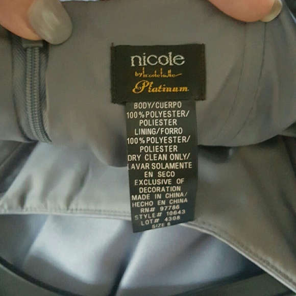 Nicole Prom dress - Picture 4 of 4