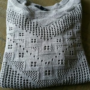 American Eagle Outfitters Sweaters - American Eagle Sweater medium American Eagle Outfitters Sweaters - American Eagle Sweater medium