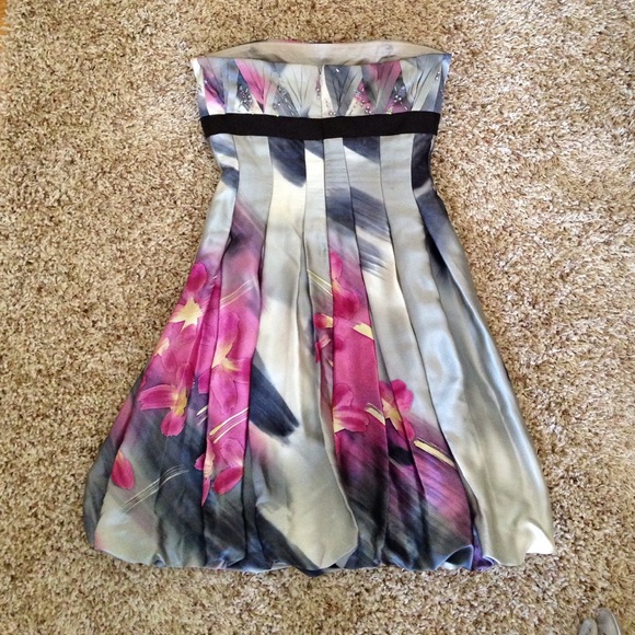 Beautiful cocktail/prom dress - Picture 2 of 4