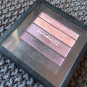 MAC limited edition eye shadow set