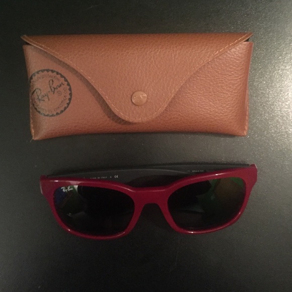 Accessories - Ray Ban sunglasses