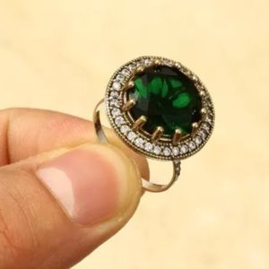 Gorgeous Turkish Emerald topaz 925