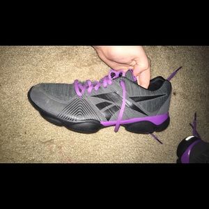 Reebok shoes . Size 7 1/2 . Good condition