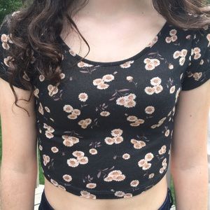 Brandy melville sunflower crop top
