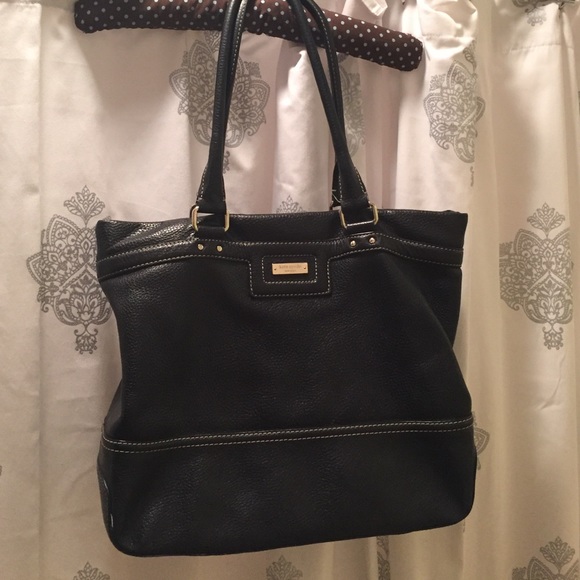 Kate Spade Handbags - SALE 🌟Kate Spade black leather tote bag