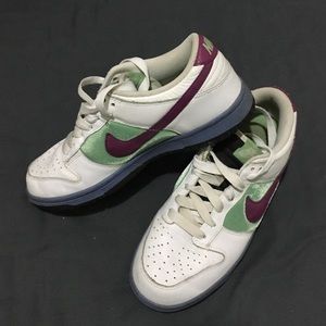 Nike shoes
