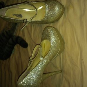 Sparkly gold high heels size 8 Sparkly gold high heels size 8