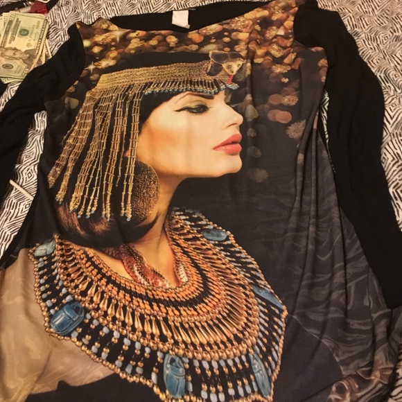 Egyptian shirt😍