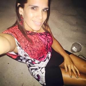 Meet your Posher, Iris