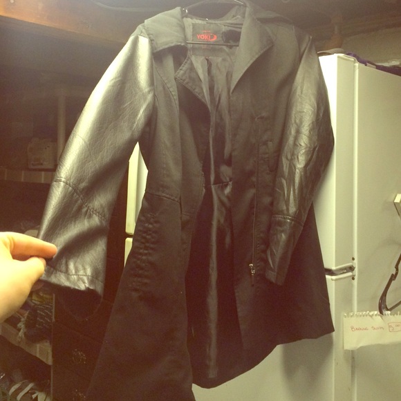 Beautiful coat- tight fitting dressy attire