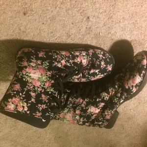 flower combat boots