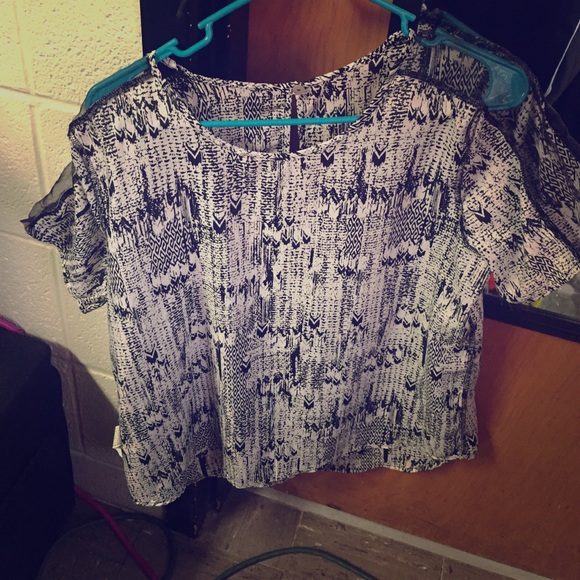 Beautiful top, silky and worn once