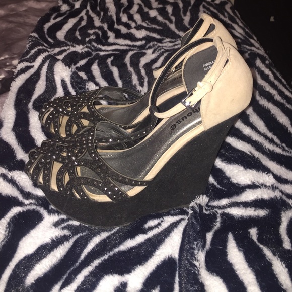 heels - Picture 2 of 2