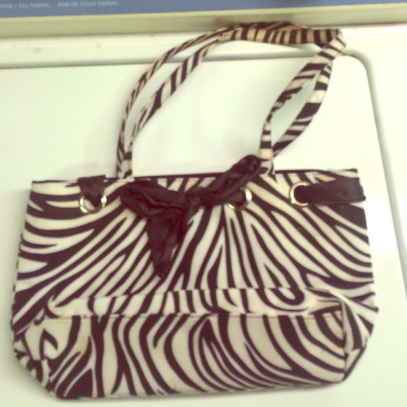 Zebra purse