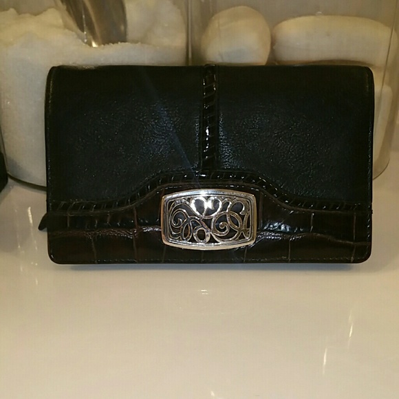 Brighton wallet orginizer