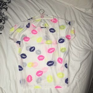 Fun multi colored lip silky tee! NWOT