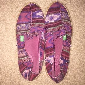 Multi-colored, brand new Sanuks