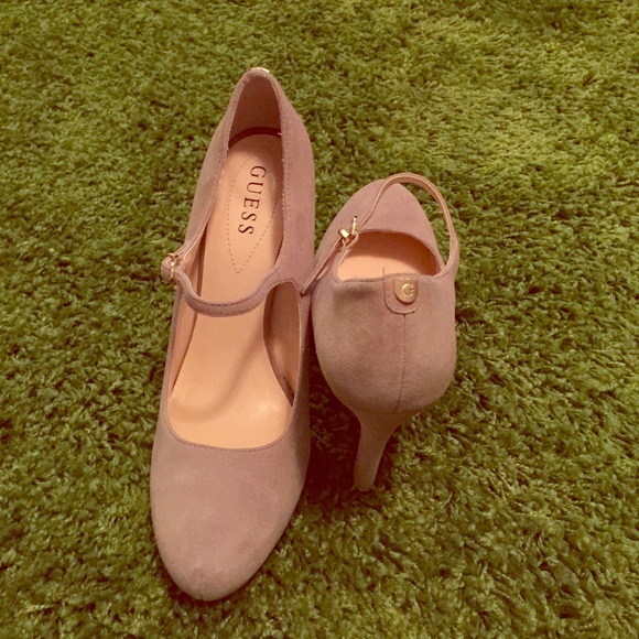 Never Been Worn Guess 5" Heels