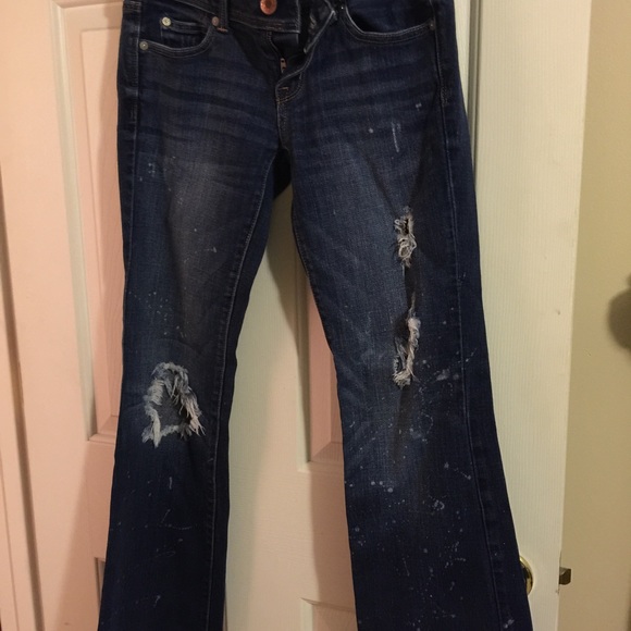 Super cute, distressed jeans