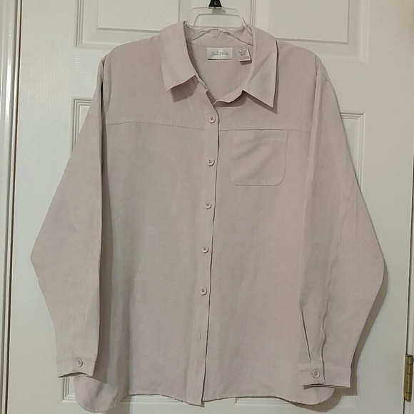 2pc set studio work long sleeve and pants.