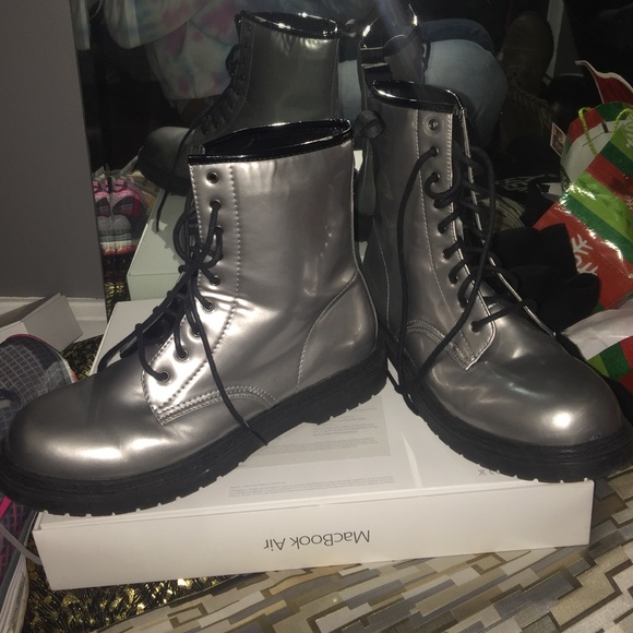 Doc martens look alike