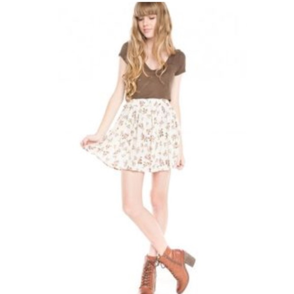 💕SALE💕Brandy Melville floral skirt