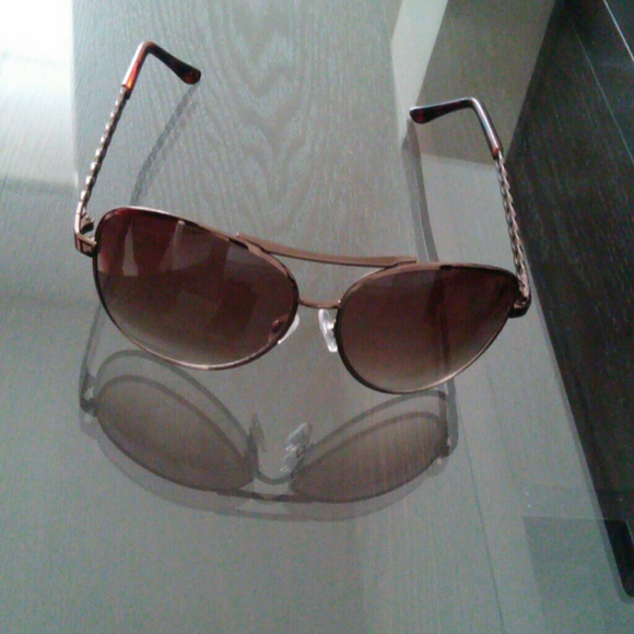 Vera wang sunglasses