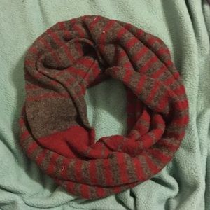 burgundy and grey scarf