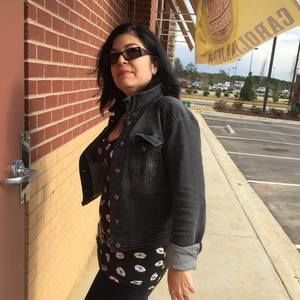 Meet your Posher, Angela