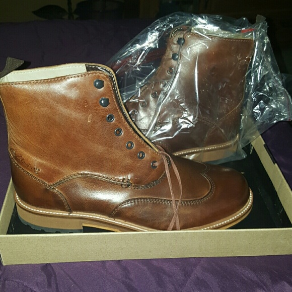 Shoes - Picture 2 of 4