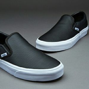 Black Vans (slip on)