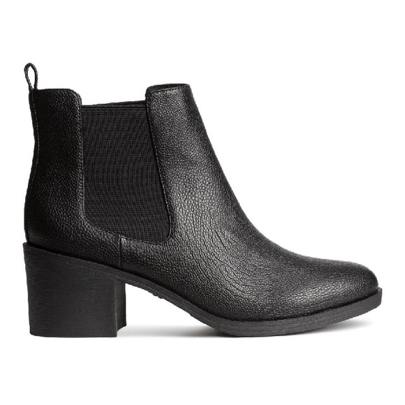 Cute ankle boots! Brand new never worn!