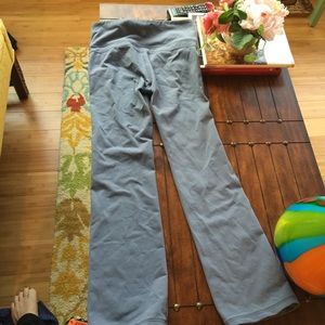 Flash sale 2/17 only! Athleta pants size medium