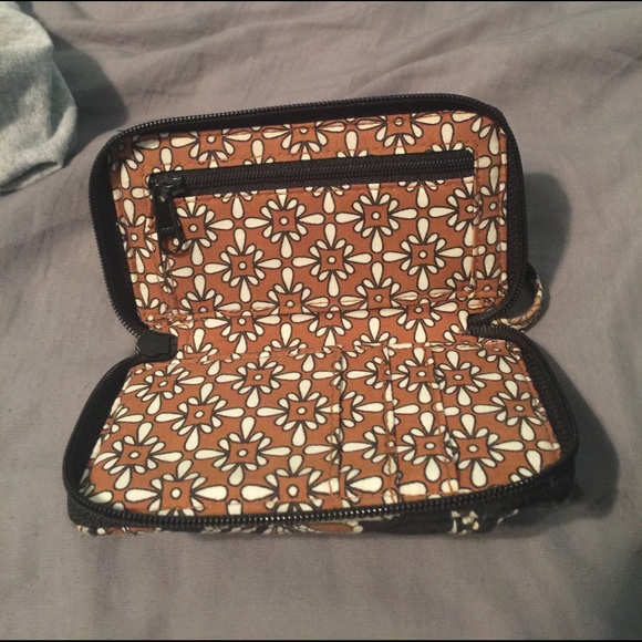 Vera Bradley Wristlet - Picture 2 of 4