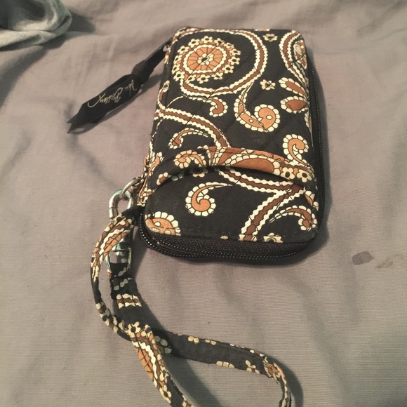 Vera Bradley Wristlet - Picture 4 of 4