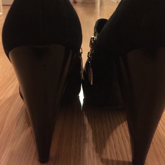 🌹BCBGirls Suede & Leather booties sz 8🌹 - Picture 4 of 4