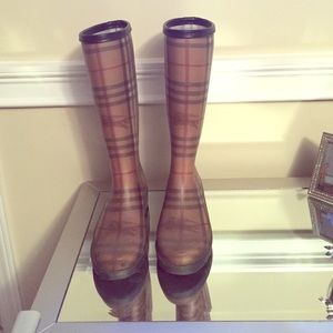 Burberry rain boots
