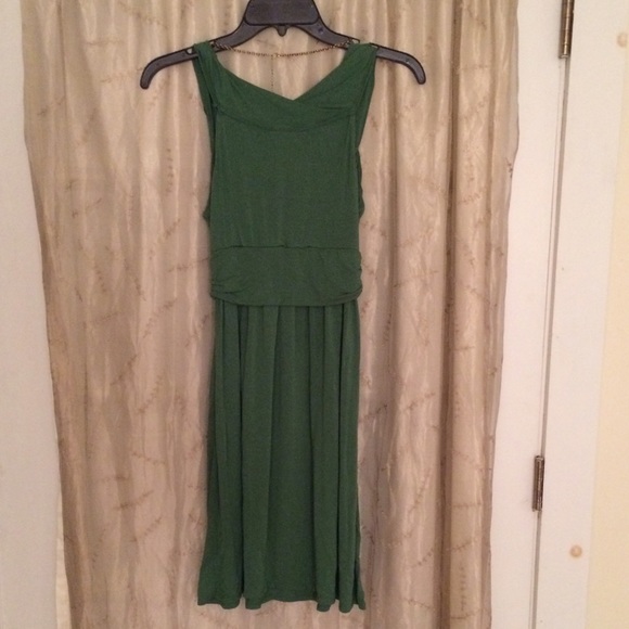🌷Sale🌷 MAX STUDIO Adorable green dress! - Picture 2 of 4