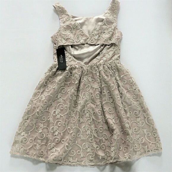 Beige embroidered cutout back dress size M Prom - Picture 3 of 5