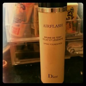 Dior Airflash Spray Foundation