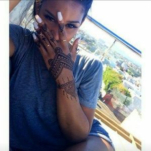 Meet your Posher, Chasity