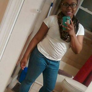 Meet your Posher, Denise