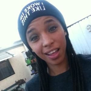 Meet your Posher, Carrie