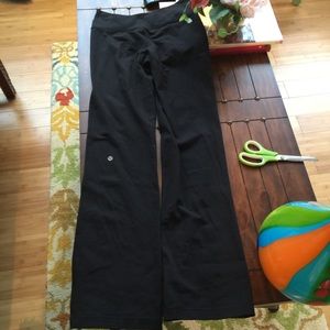 Size 6 lulu lululemon full length pants