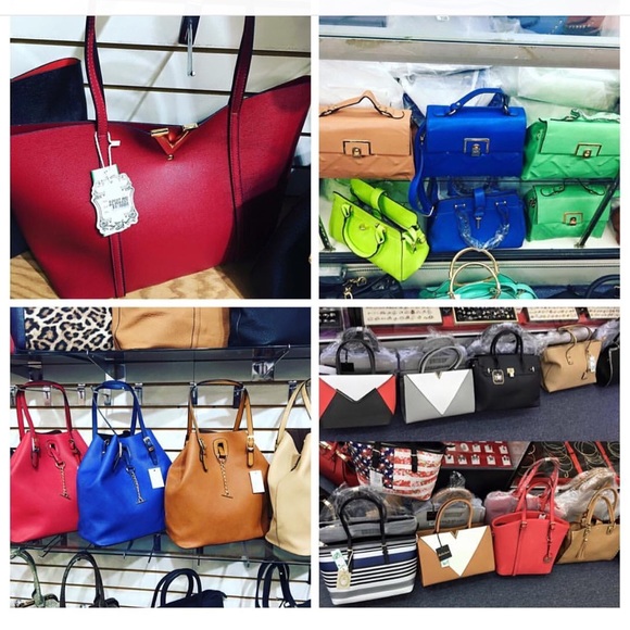 Special deal 2 purses and 1 wallet 80 dollars - Picture 1 of 1
