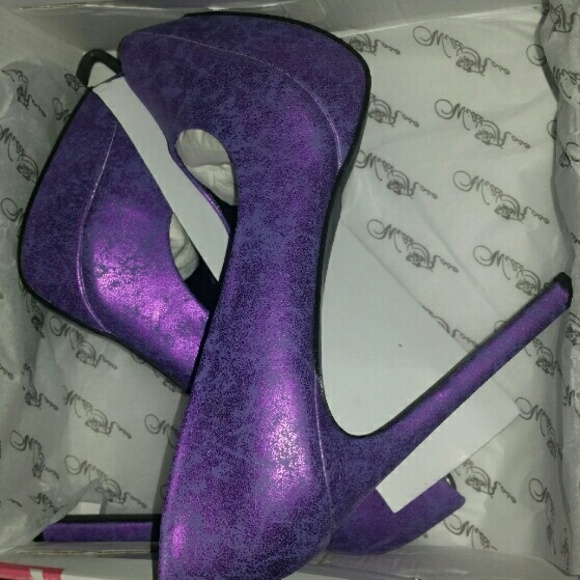 BRAND NEW WILD ROSE STILETTOS - Picture 2 of 4