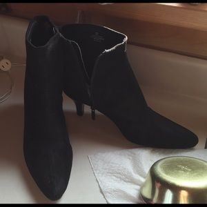 OMPO Stretch Black ankle boots kitten heels size 9